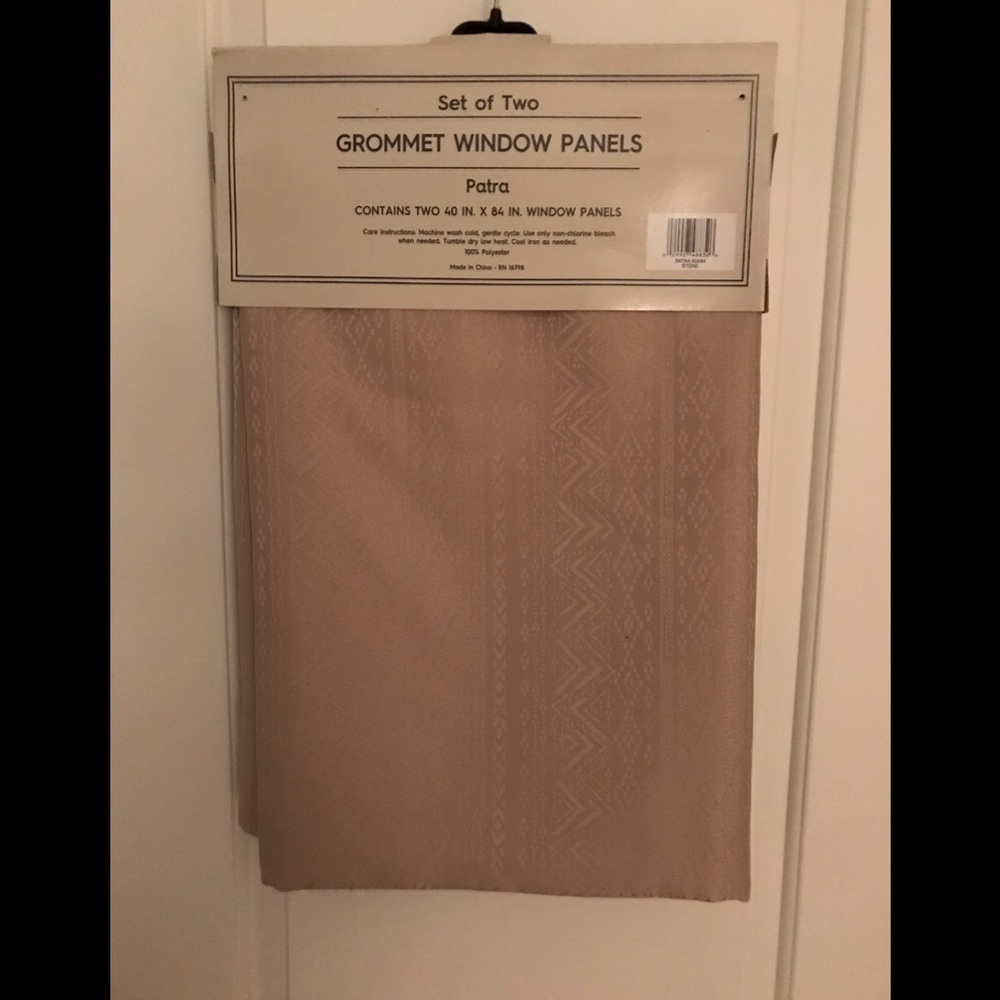 Window panels - Picture 2 of 5